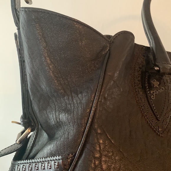 Fendi black leather bag used great condition beautiful leather. - Picture 11 of 16